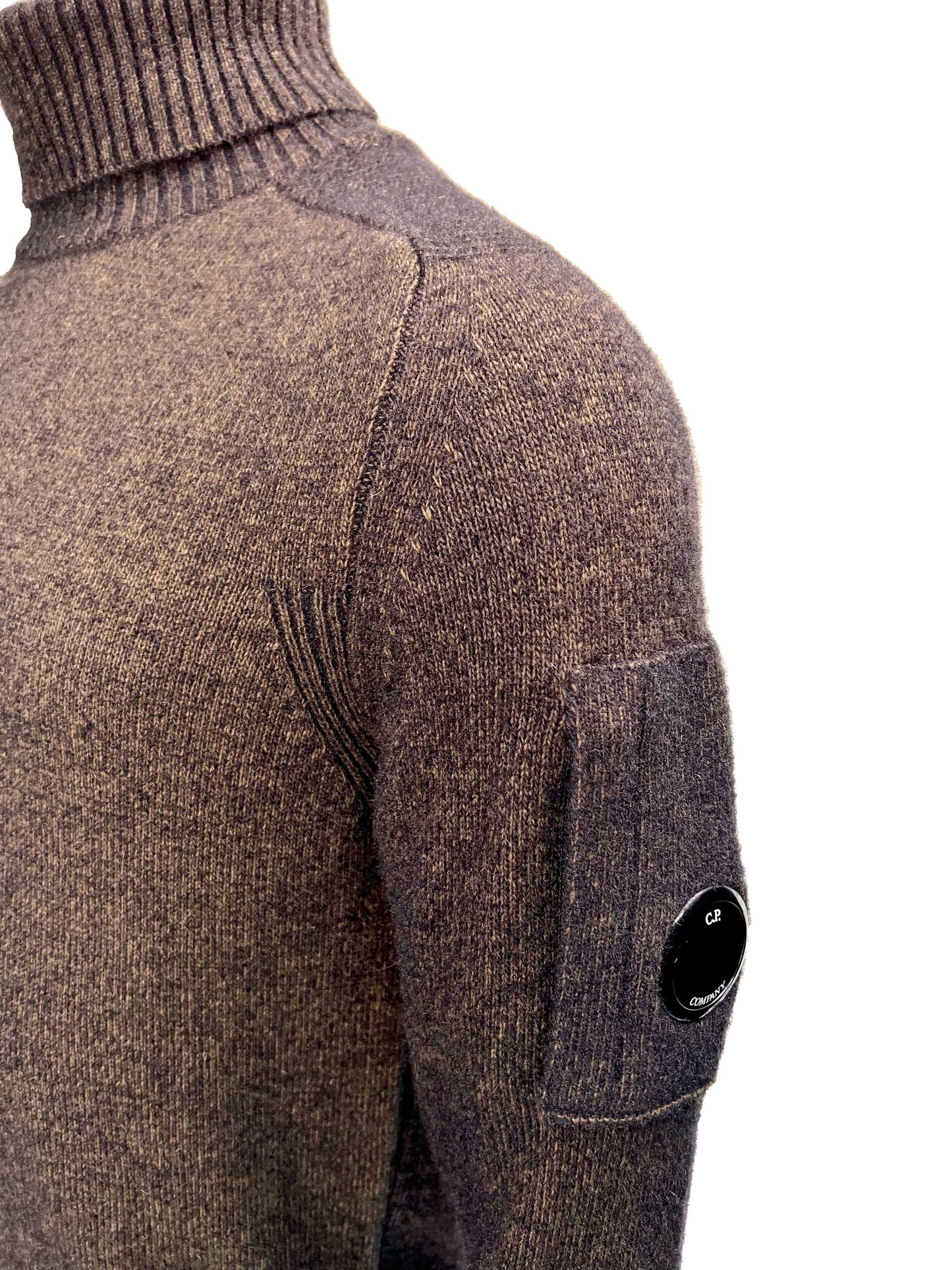 Detailansicht C.P. Company 13CMKN199A 006170A TURTLE NECK FLEECE KNIT, oliv