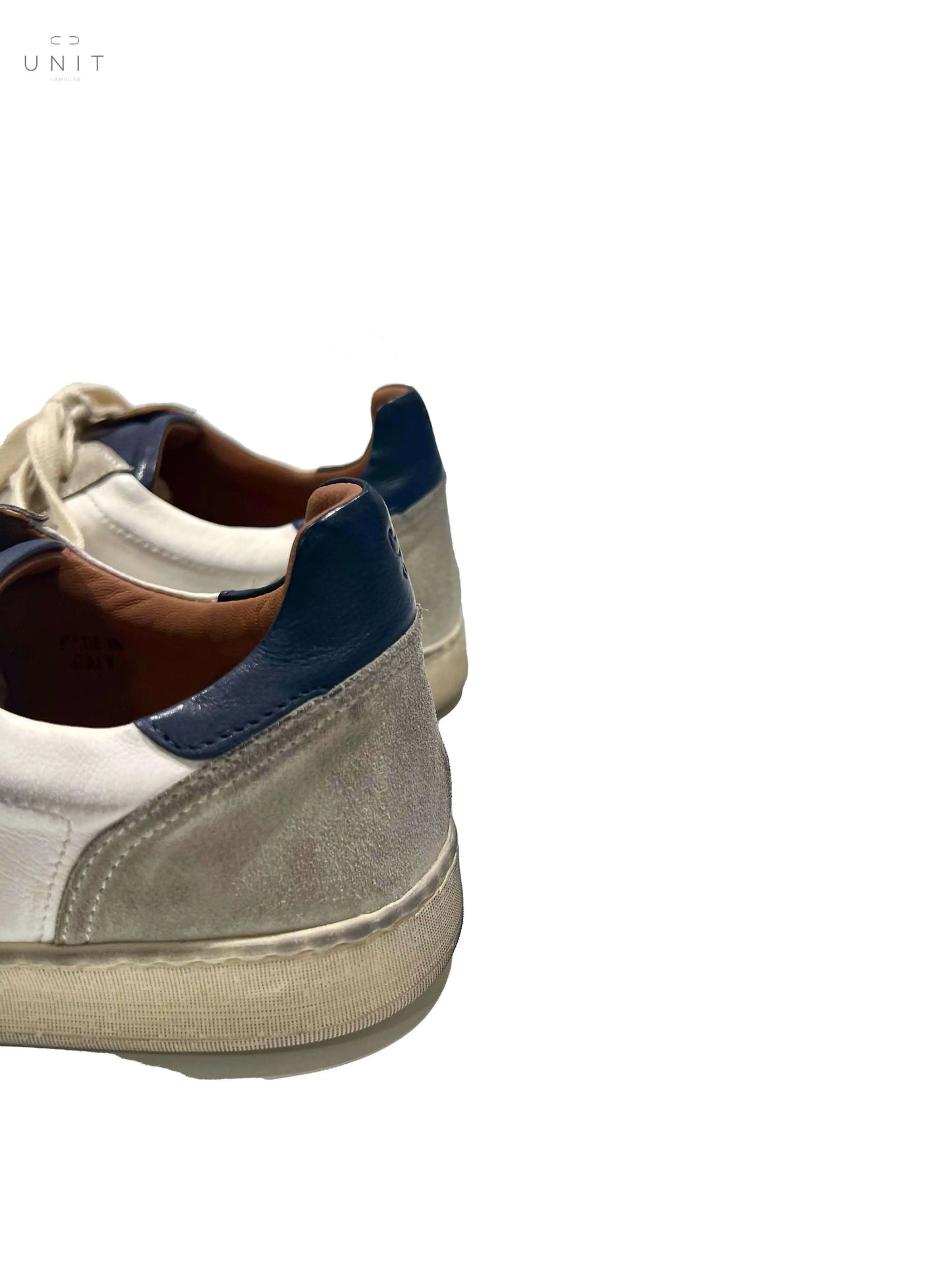 Elia Maurizi, Sneaker weiss, blaue Lasche, Naturkautschuksohle - UNIT Hamburg
