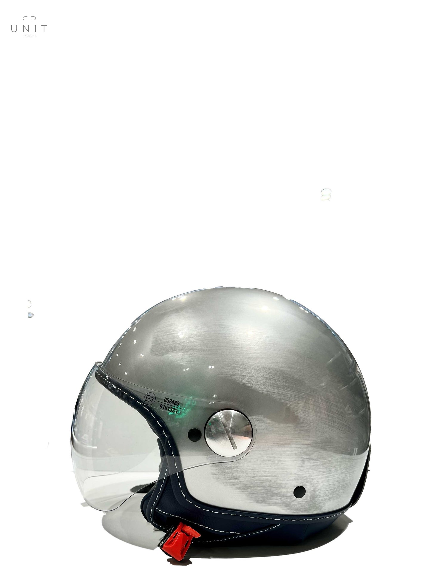 seitliche Ansicht: GULF Helm, JET BRITISH VISOR silber/blau