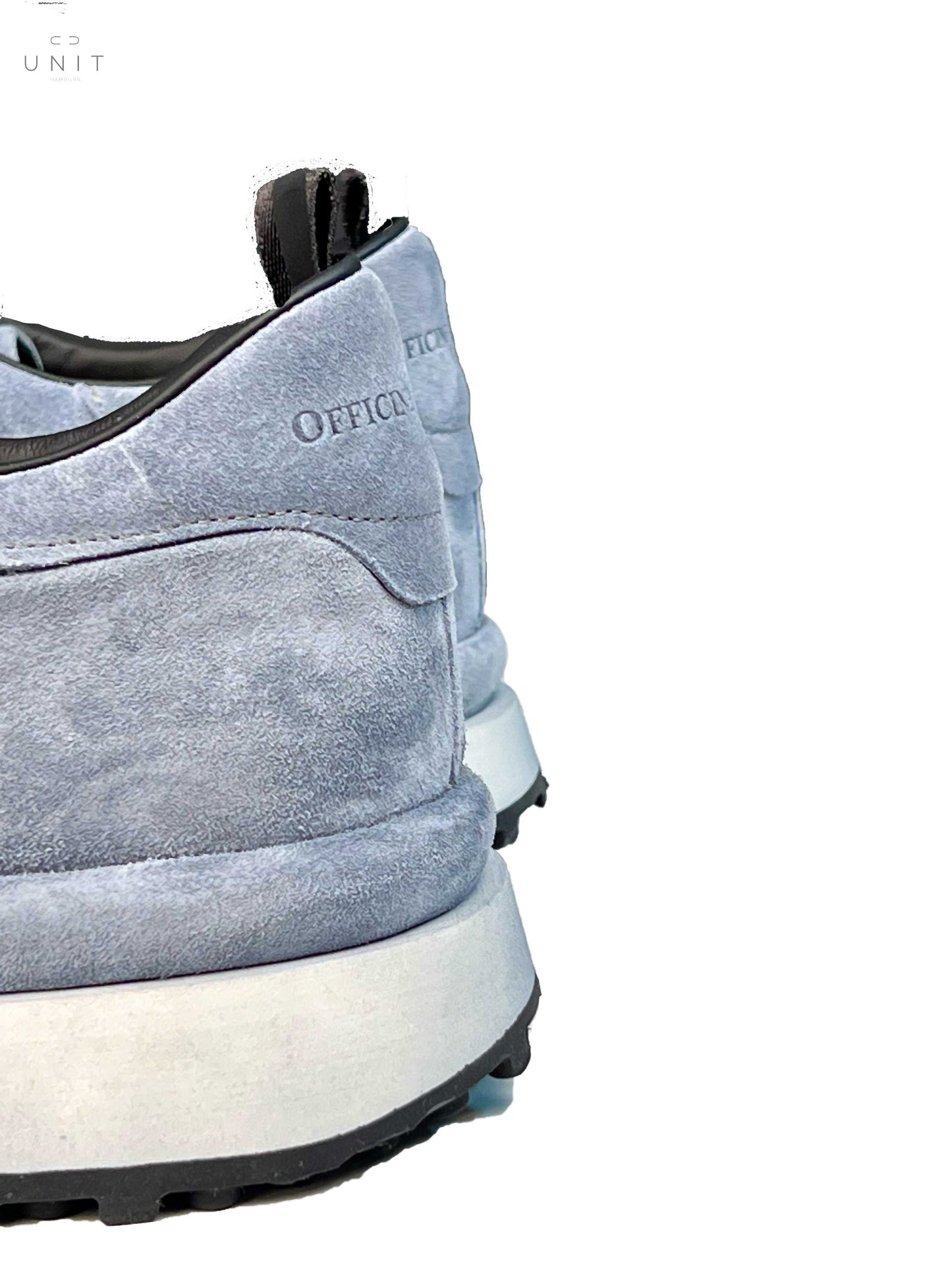 die Rückseite von Officine Creative KEYNES/001 Sneaker Velours COCO DUSTY Street