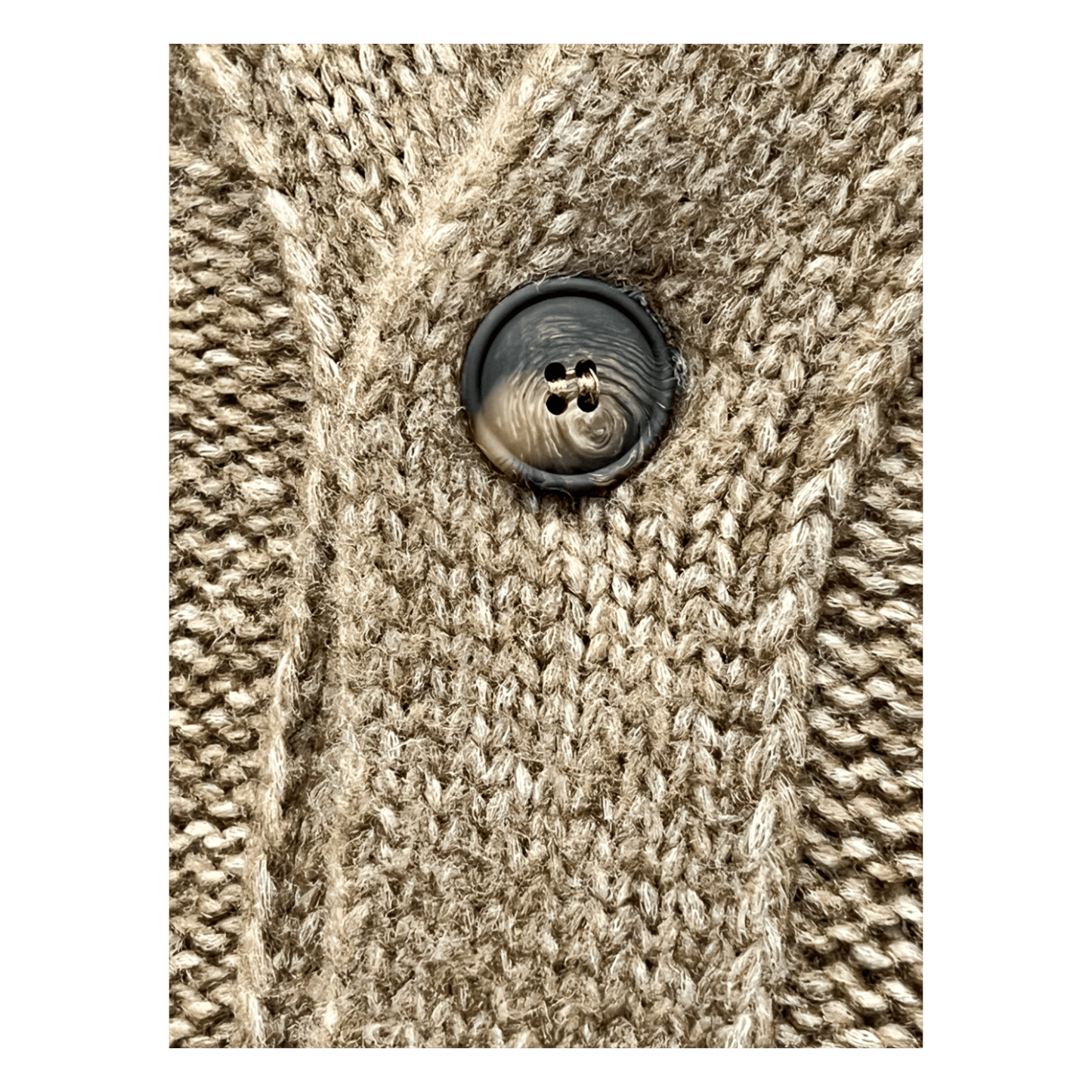 UNIT Hamburg - Never Laundry Zopfstrick Cardigan – Strickjacke, mittelbraun - Never Laundry