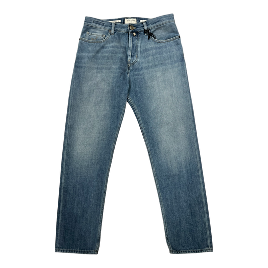 Jacob Cohën JUDE Mid Blue – dezente Dirty Wash, midblu